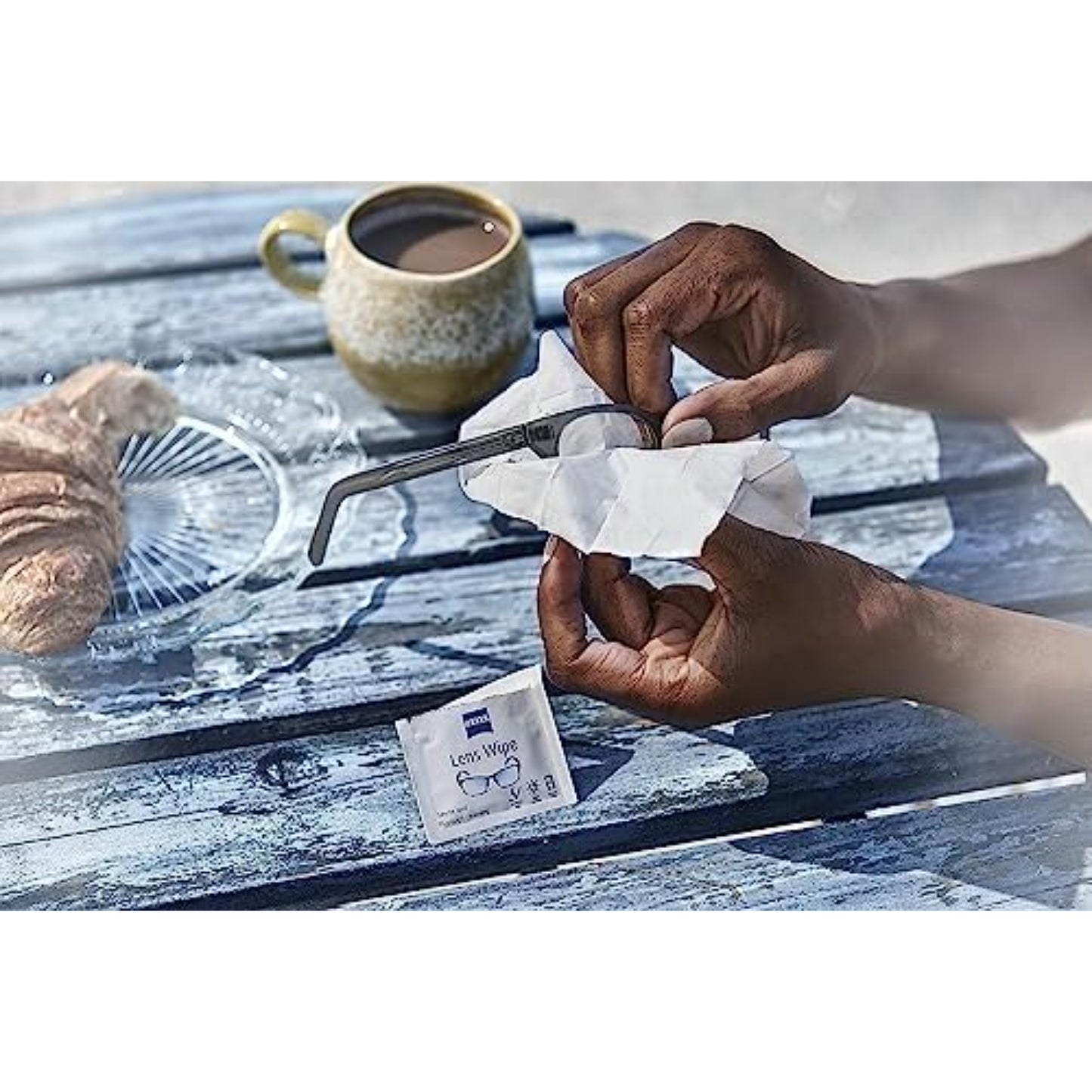 Lens Cleaning Wipes – Individually Packed, Disposable Cloths for Glasses, Cameras, Binoculars – 200 Count